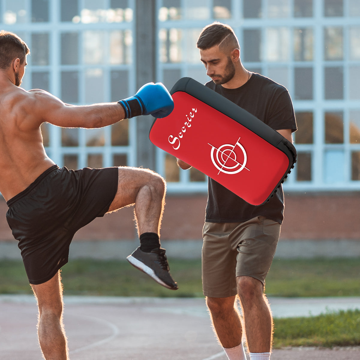 42 cm kick shield for Muay Thai and martial arts